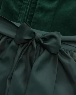 Alice Dirndl lang mit Schürze