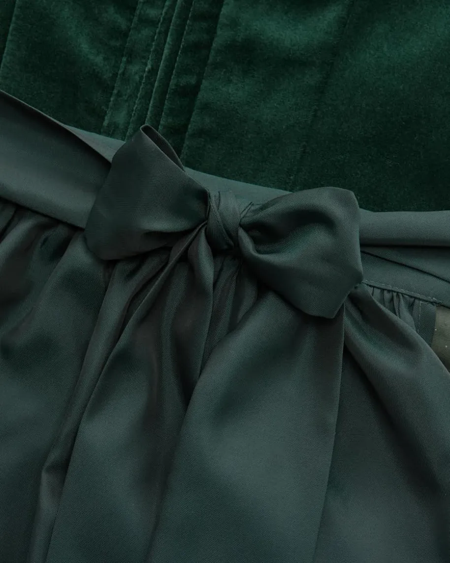 Alice Dirndl lang mit Schürze