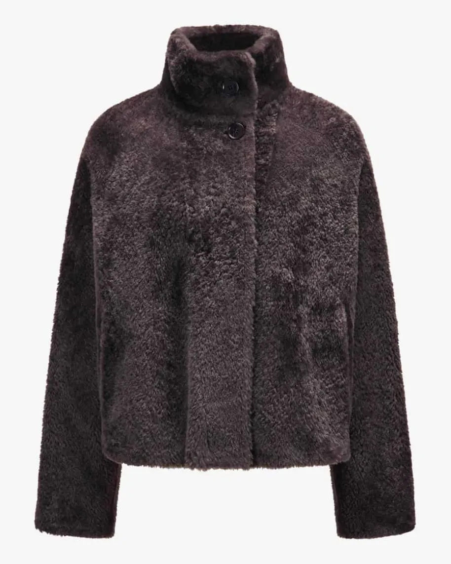 Ariana Wende-Schafsfelljacke