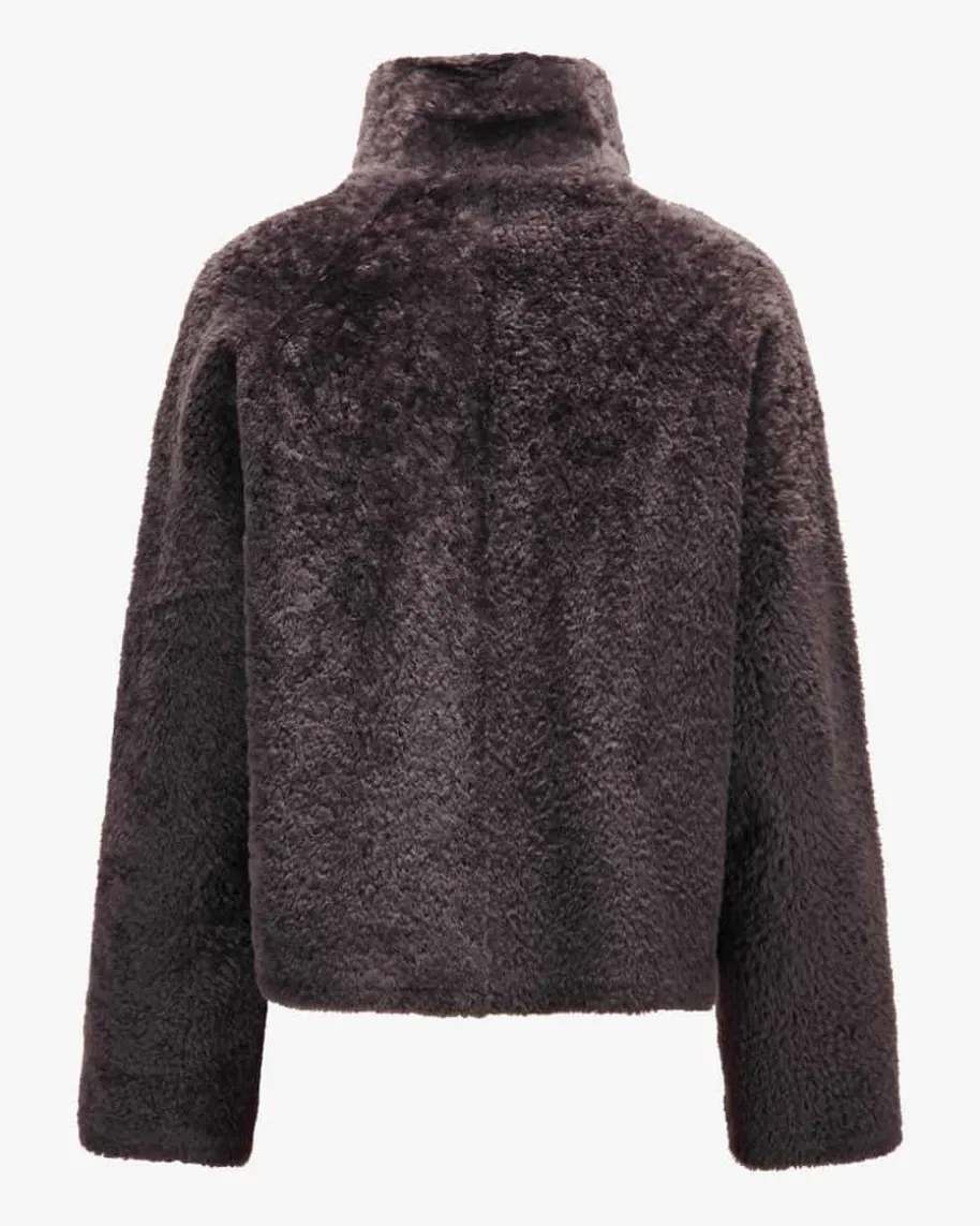 Ariana Wende-Schafsfelljacke