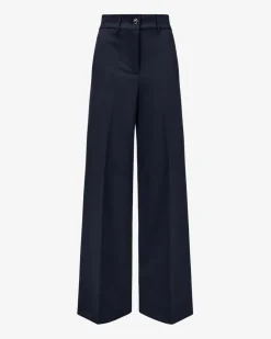 Astrid Hose