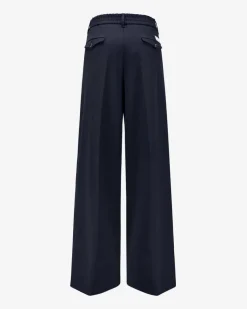Astrid Hose
