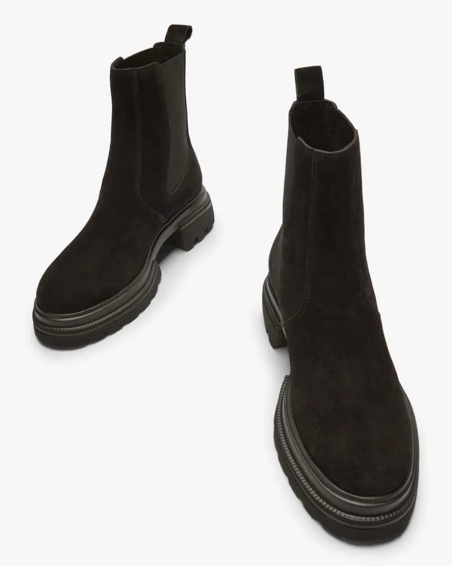 Chelsea Boots