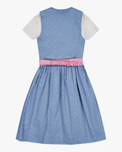 Claudia Dirndl mit Bluse und Schürze