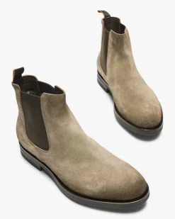 Colin Chelsea Boots