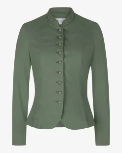 Juliane Trachtenblazer