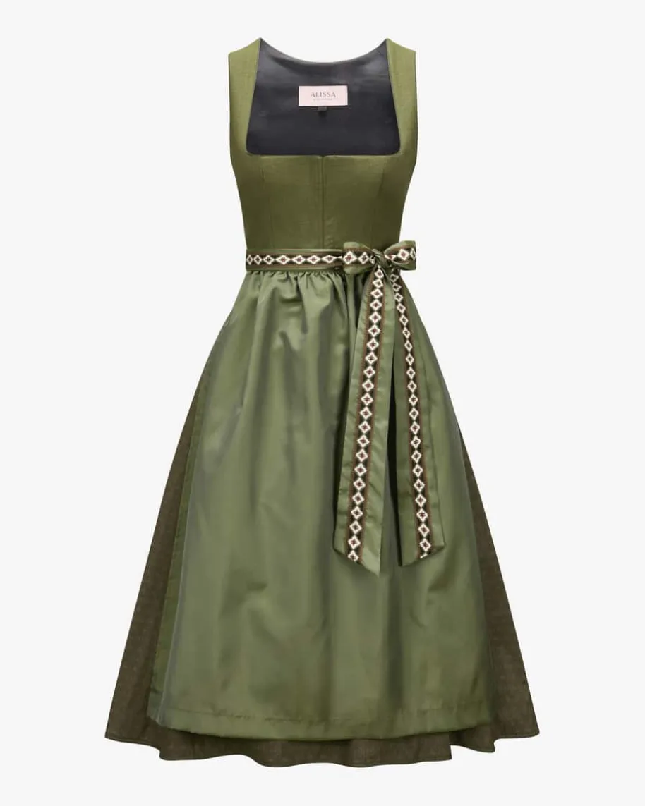 Karla Dirndl lang mit Schürze