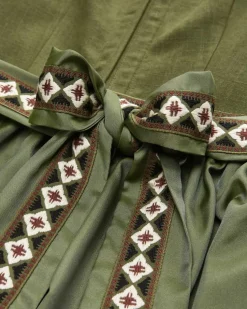 Karla Dirndl lang mit Schürze