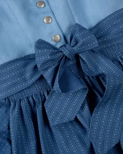 Leni Dirndl mit Bluse und Schürze