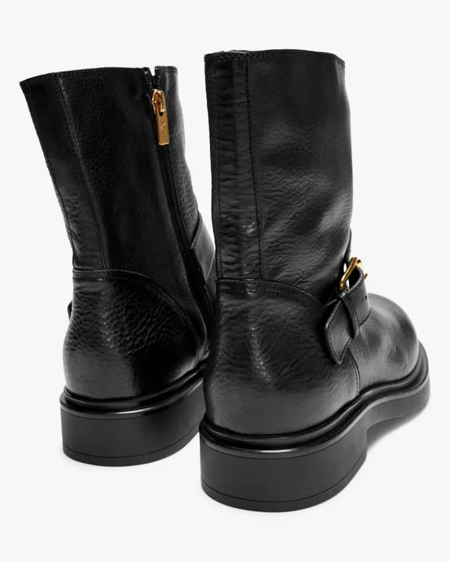 Loren Boots