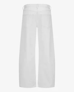 Low Curve Jeans