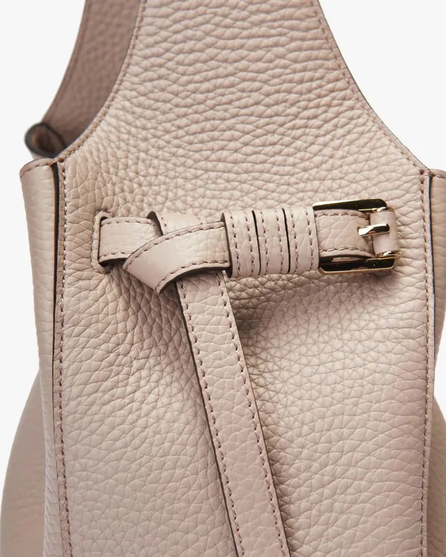 Lyra Small Belted Bucket Schultertasche