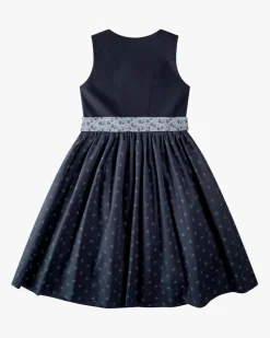 Magdalena Dirndl mit Schürze