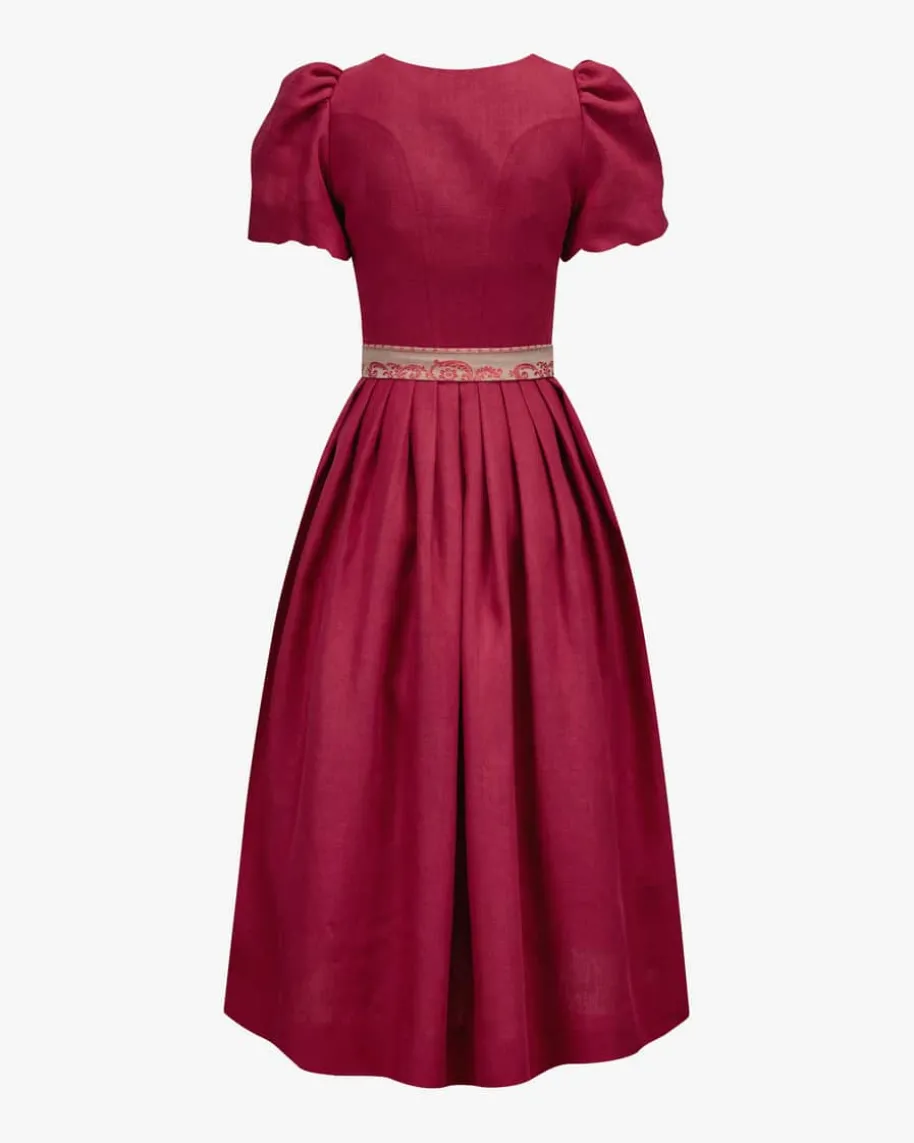 Margret Dirndl lang mit Schürze