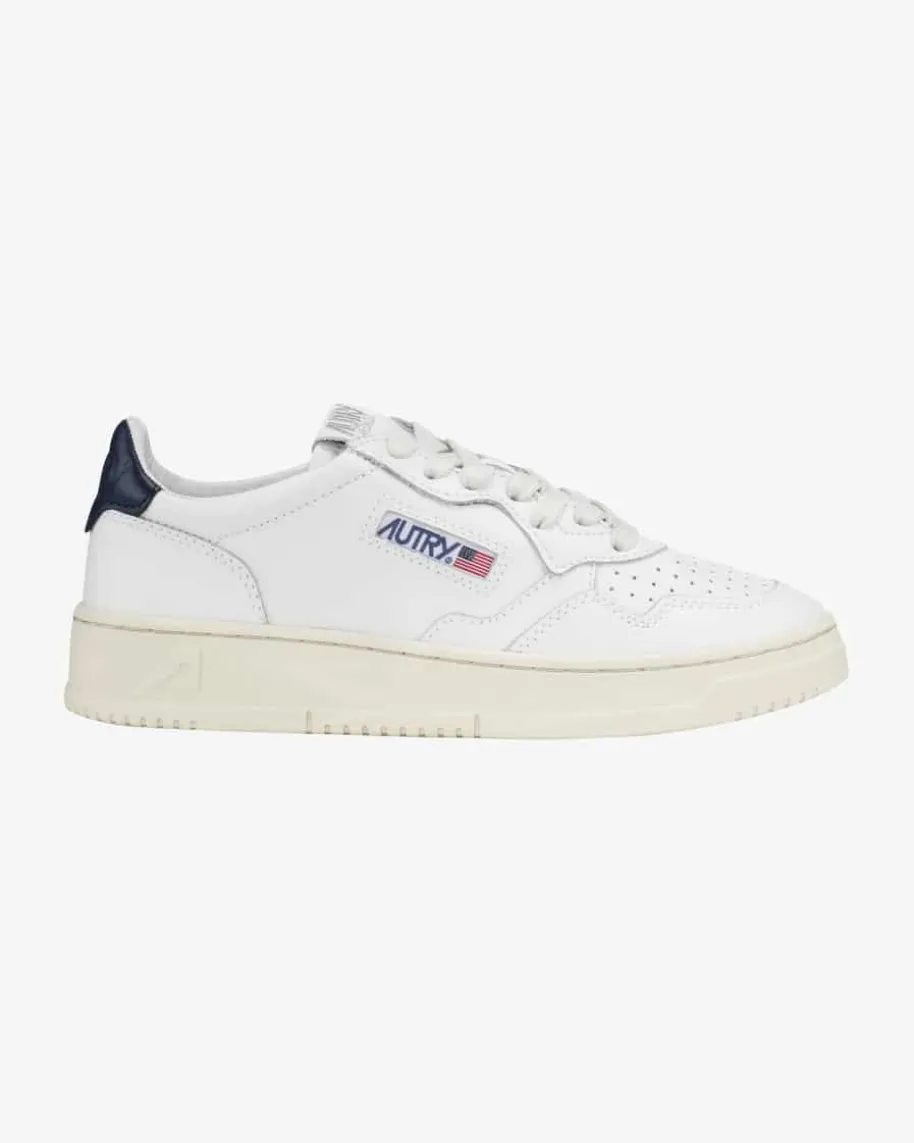 Medalist Low Sneaker