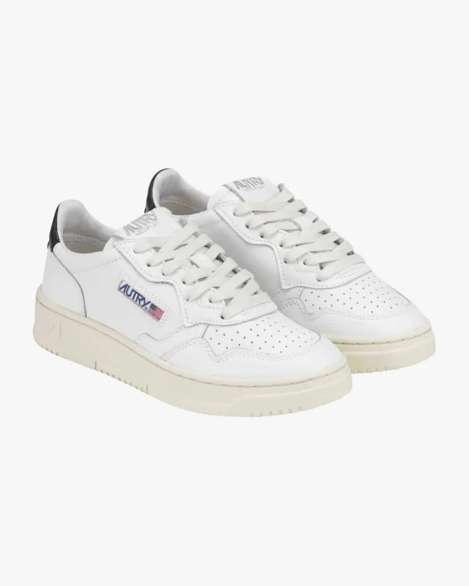 Medalist Low Sneaker