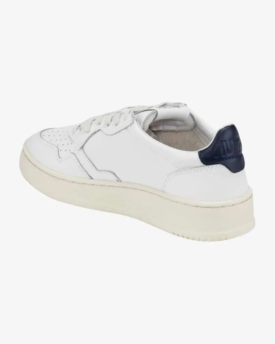 Medalist Low Sneaker