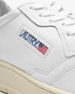 Medalist Low Sneaker