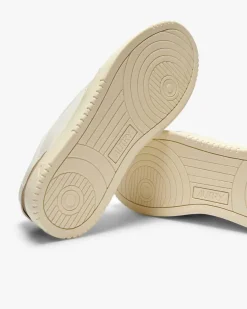 Medalist Low Sneaker