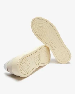 Medalist Low Sneaker