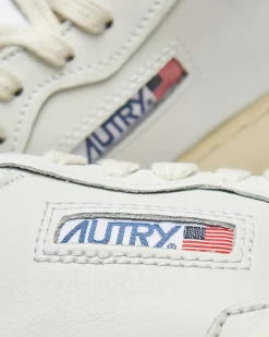 Medalist Low Sneaker