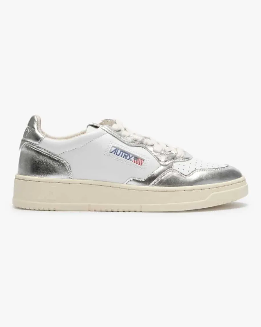 Medalist Low Sneaker