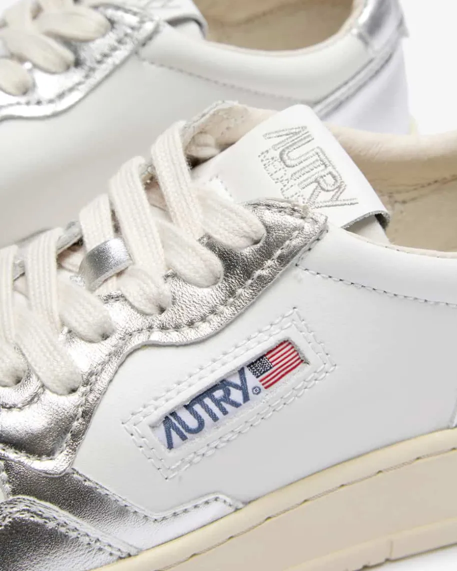 Medalist Low Sneaker