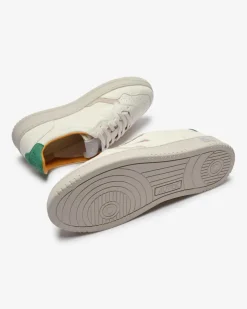 Medalist Low Sneaker