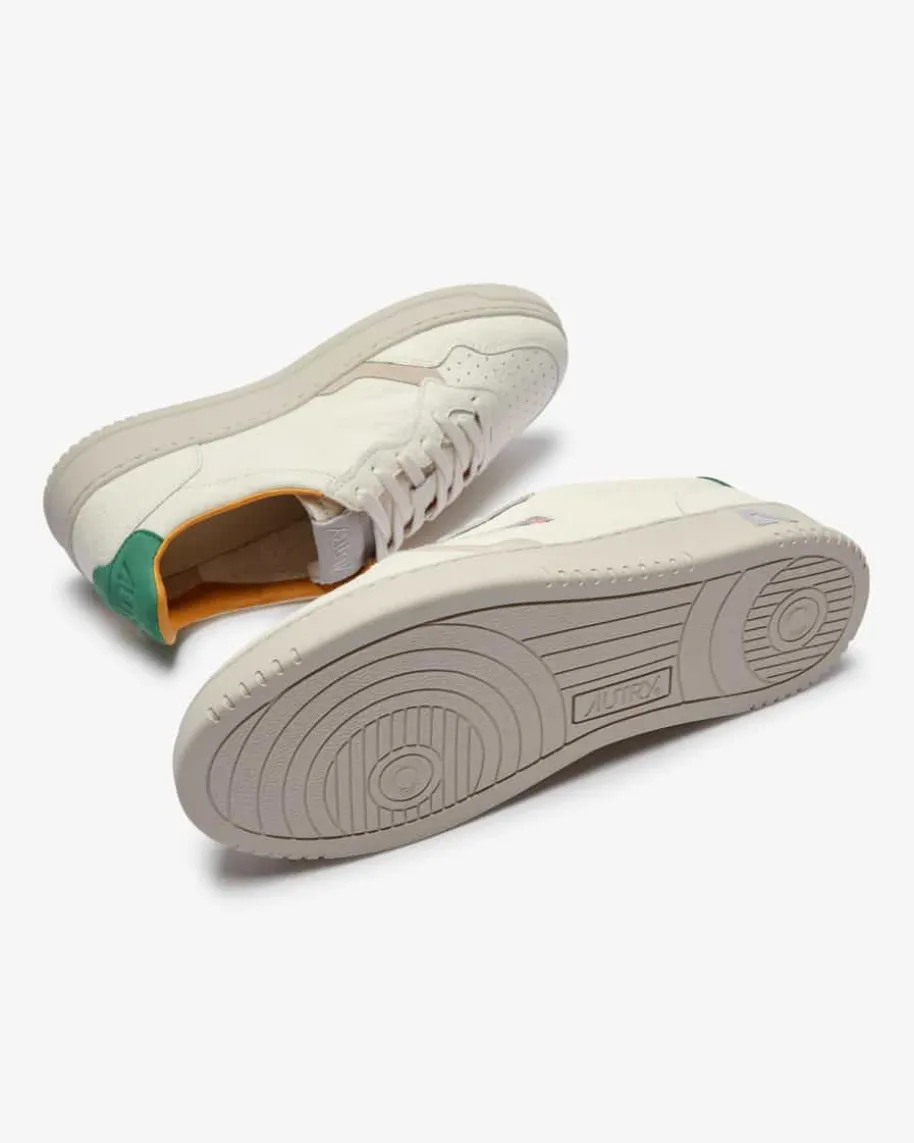 Medalist Low Sneaker