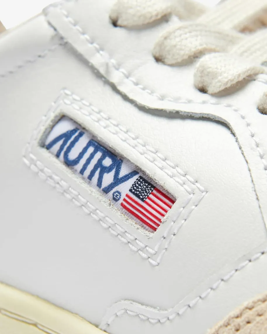 Medalist Low Sneaker