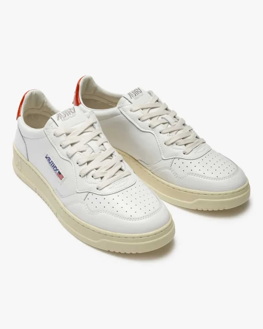 Medalist Low Top Sneaker