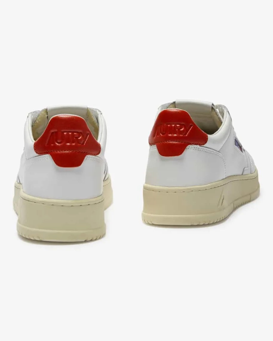 Medalist Low Top Sneaker