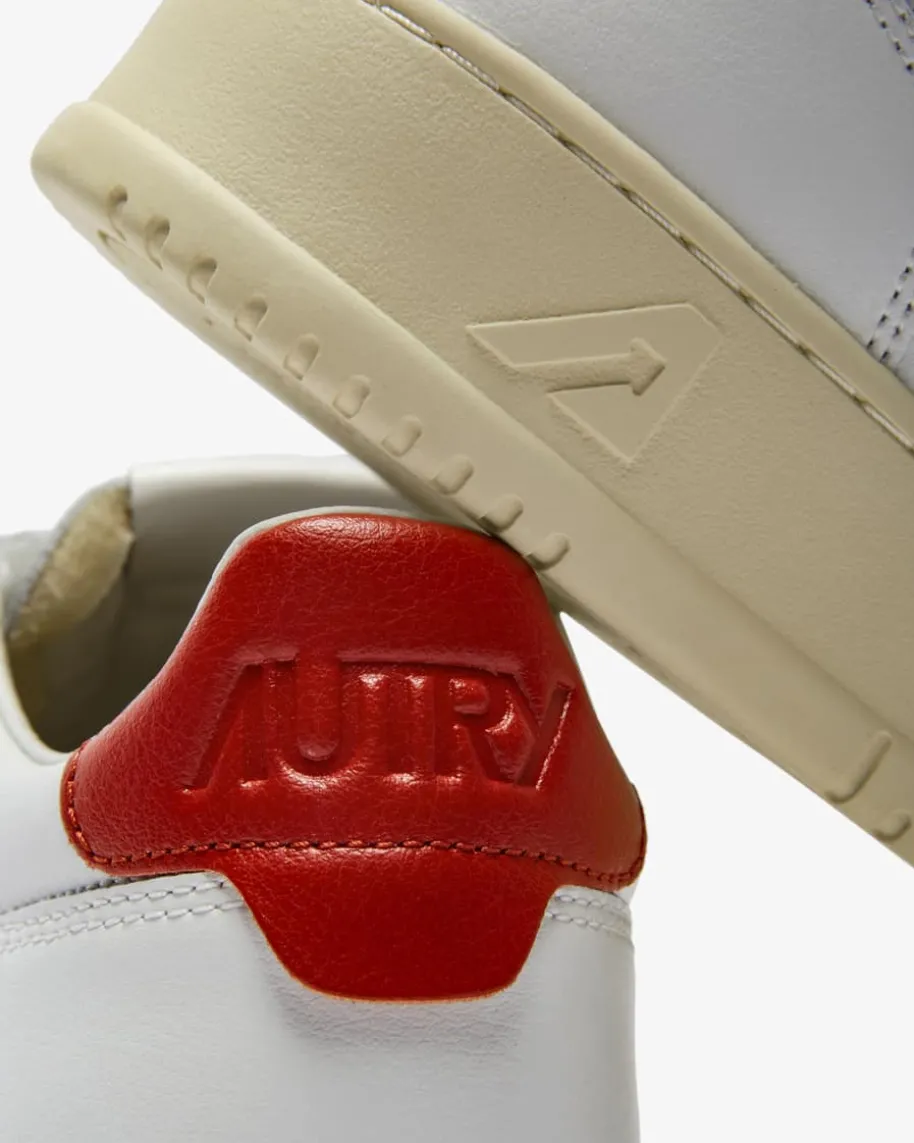 Medalist Low Top Sneaker