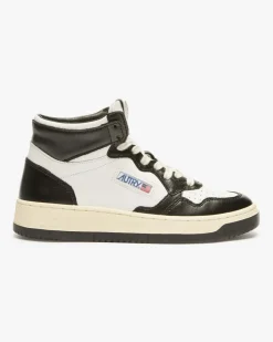 Medalist Mid Sneaker