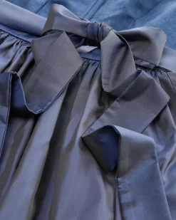 Midi-Dirndl mit Schürze