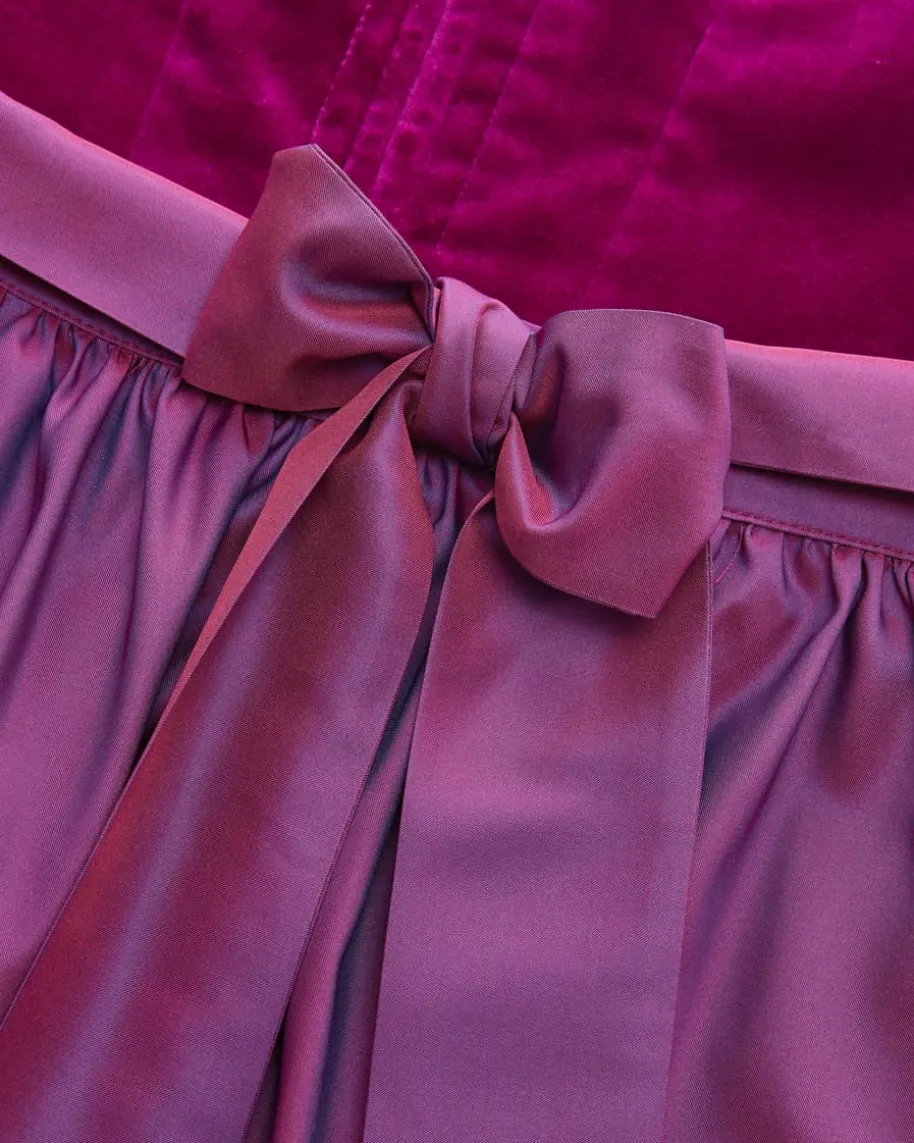 Midi-Wiesndirndl mit Schürze