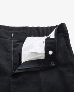 Nuv Hose aus Wolle und Leinen