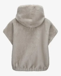 Olena Wende-Kunstfellweste