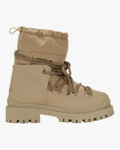 Performance Bomber Boots