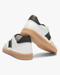 Pillar Court II Sneaker