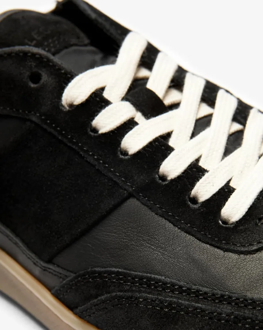 Pillar Court II Sneaker