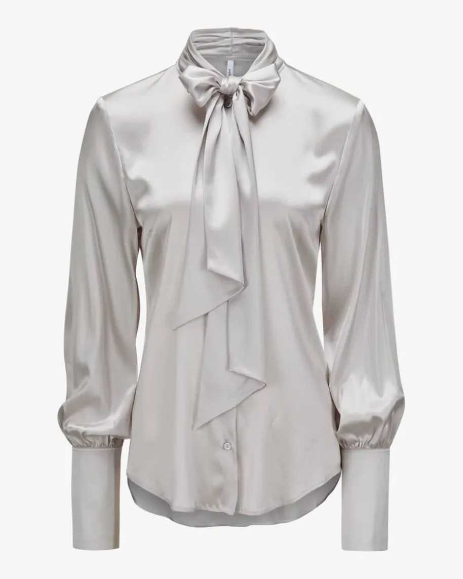 Seidenbluse