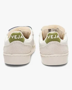 V-90 Sneaker